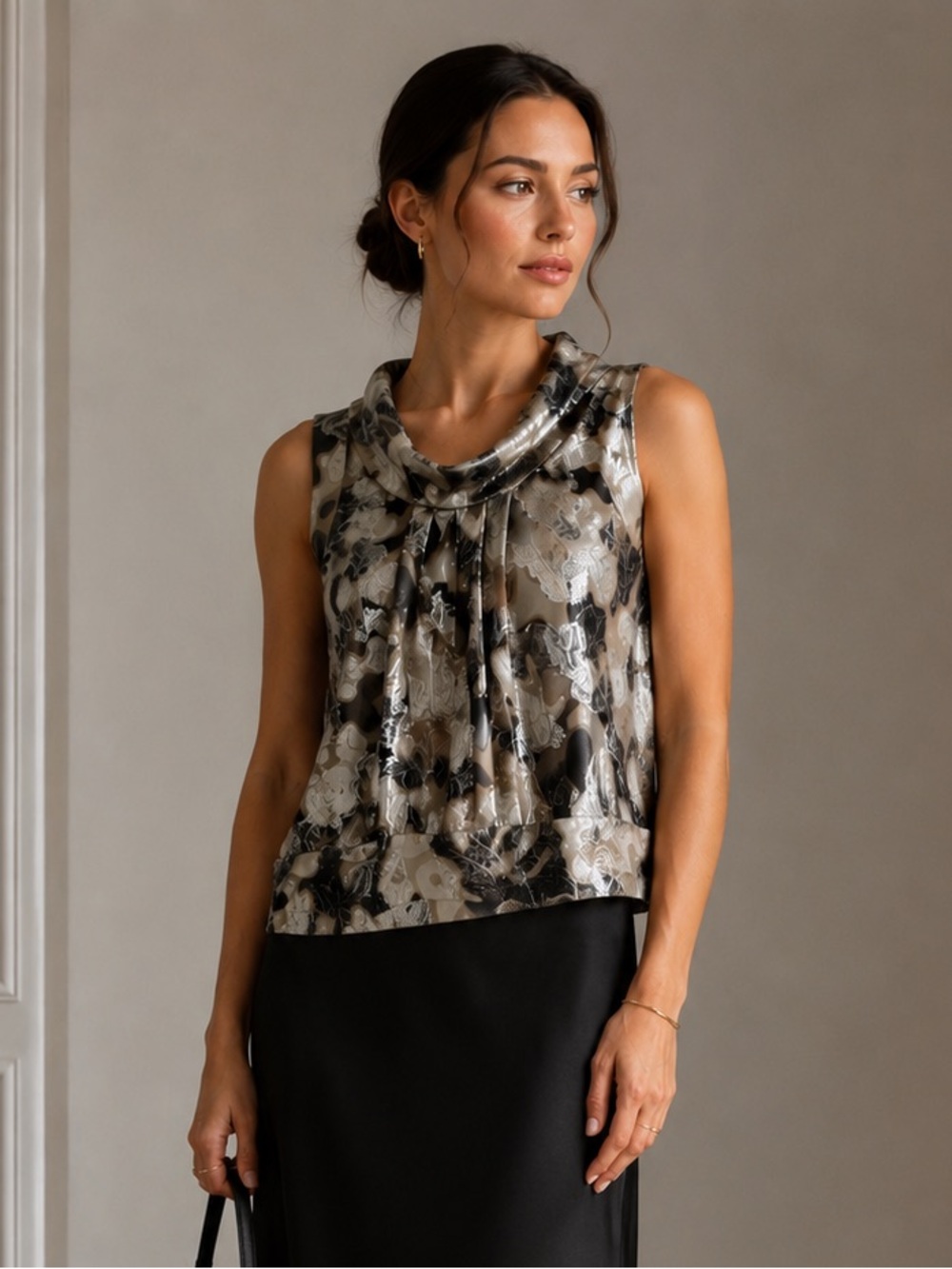 St. John Couture Metallic Silk Blend Floral Jacquard Sleeveless Blouse Size 4